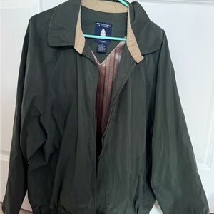 Roundtree & Yorke Green Jacket with Tan Accents